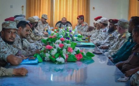 لجنة وزارة الدفاع تناقش إجراءات الإستلام والتسليم بمحور الضالع