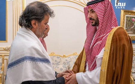 الأمير خالد بن سلمان ينقل تعازي القيادة السعودية بوفاة الرئيس هادي