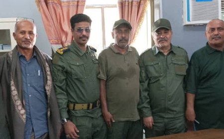 لجنة أمنية تشرف على إجراءات التسليم والاستلام في قسم شرطة الممدارة بعدن
