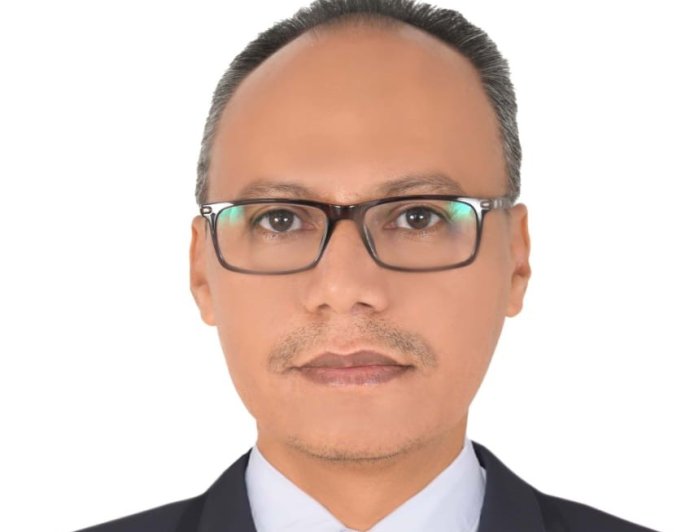 من هو المدير العام الجديد لمطار الريان الدولي؟.. الاسم 