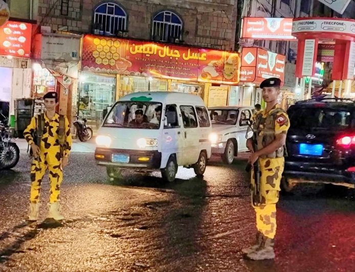 القبض على شخص متنكراً بعباية نسائية في هذه المدينة