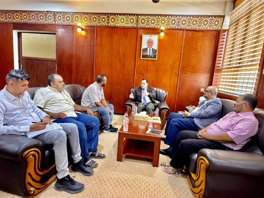 الوزير السقطري يُشيد بأداء مصنع الغويزي ويؤكد دعم تطوير الصناعات السمكية الوطنية