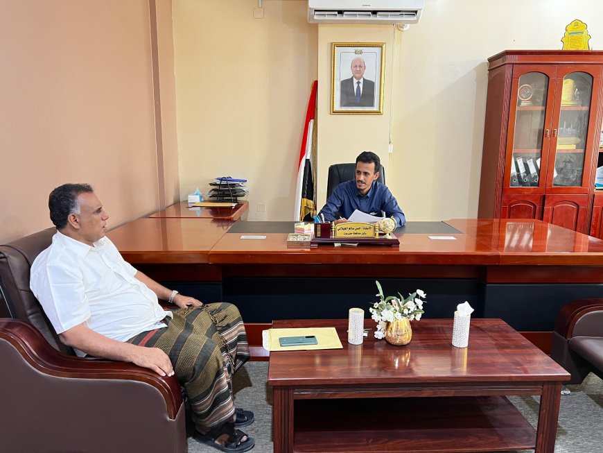 الوكيل الجيلاني يناقش احتياجات أرياف المكلا ويؤكد دعم السلطة المحلية