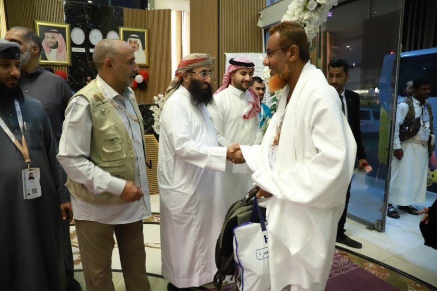 وزير الأوقاف يتفقد أوضاع الحجاج اليمنيين في مكة ويؤكد محاسبة المقصرين
