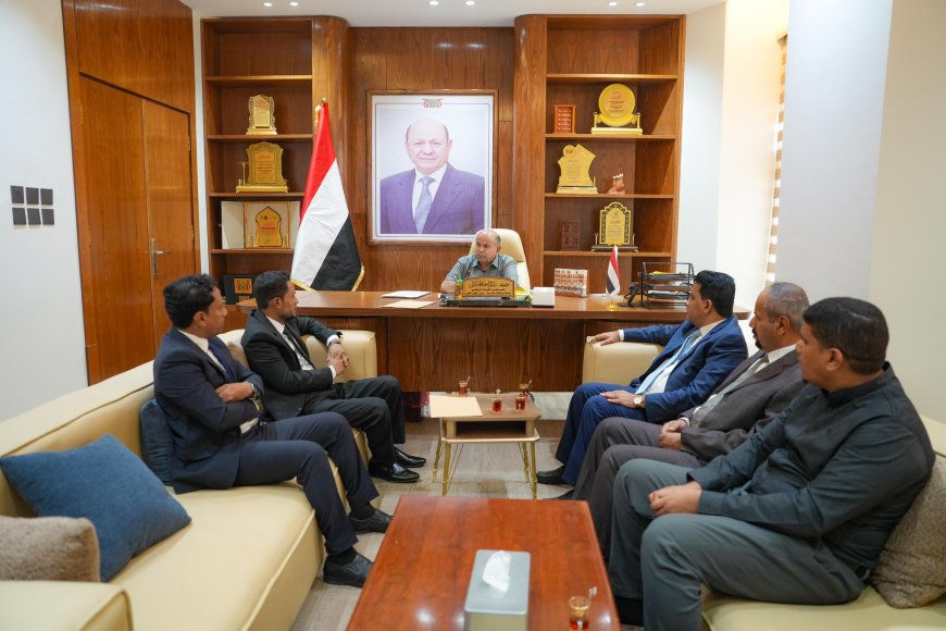 الخنبشي يؤكد أهمية تكامل الإعلام بحضرموت ويشيد بدور القنوات في خدمة التنمية