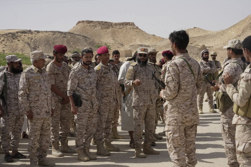 قائد المنطقة العسكرية الأولى يتفقد جاهزية اللواء الرابع في مديريتي ثمود ورماه بحضرموت