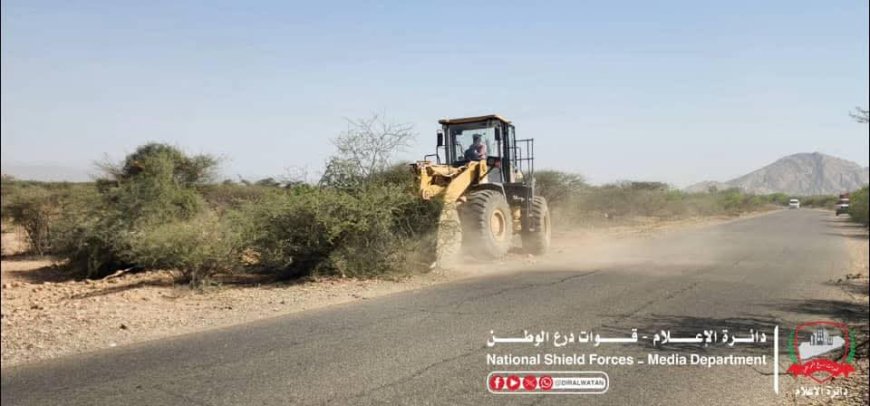 قوات درع الوطن تنفذ حملة لإزالة العوائق وتأمين طريق البيضاء أبين