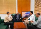 الخنبشي يطلع على الوضع التمويني لمادة الغاز ويشدد على تلبية احتياجات المواطنين