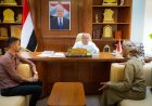 الخنبشي يلتقي لجنة متعاقدي المحاكم ويؤكد اهتمام السلطة المحلية بمعالجة قضاياهم
