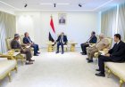 الزنداني يبحث أوضاع الجامعات الحكومية ويشدد على النهوض بالعملية التعليمية