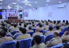 وزير الدفاع يتفقد كلية القيادة والأركان بمأرب ويشيد بدورها في إعداد وتأهيل القادة