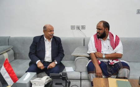 الخنبشي يبحث احتياجات مديرية الديس الشرقية ويوجه بمعالجات ميدانية