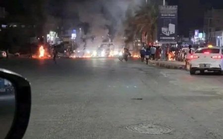 إشعال إطارات وإغلاق طرق.. احتجاجات على انقطاع الكهرباء في الشرج بالمكلا