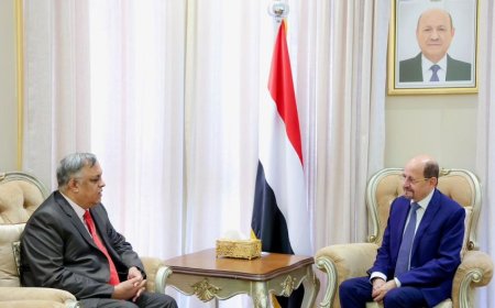 الزنداني يبحث مع السفير الهندي فرص التعاون في القطاعات الحيوية