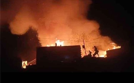حريق يلتهم عدداً من منازل المواطنين في هذه المدينة في ظل غياب الدفاع المدني
