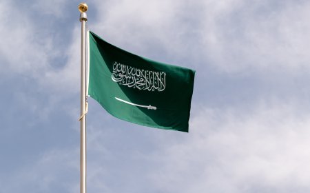 أول تعليق سعودي على أزمة إنقطاع الكهرباء في عدن