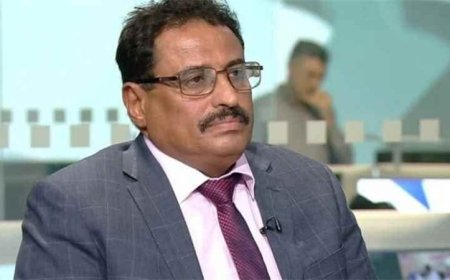 وزير سابق يطرح رؤية لمعالجة أزمة كهرباء عدن ويدعو للإنتقال من الحلول المؤقتة إلى الإصلاح الشامل