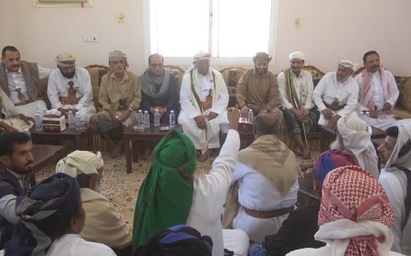 اللواء المعبري والحكم النهدي يقودان لقاءً موسعاً لمناقشة أزمات الخدمات والمعيشة بوادي حضرموت