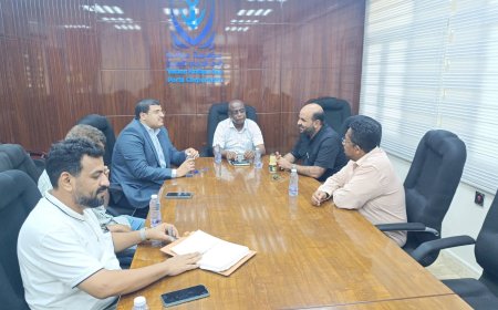 تنسيق مشترك لتأمين إمدادات الوقود إلى سقطرى عبر ميناء المكلا