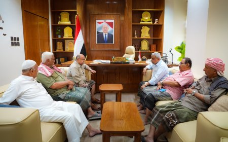 لقاء بالمكلا يناقش مستجدات الكهرباء والأوضاع الأمنية وخطط التنمية في حضرموت