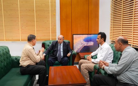 الخنبشي يطلع على الوضع التمويني لمادة الغاز ويشدد على تلبية احتياجات المواطنين