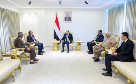 الزنداني يبحث أوضاع الجامعات الحكومية ويشدد على النهوض بالعملية التعليمية
