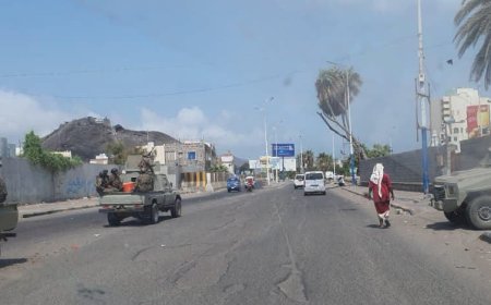 عدن.. الأجهزة الأمنية تدفع بتعزيزات إلى خور مكسر عقب توتر أمني