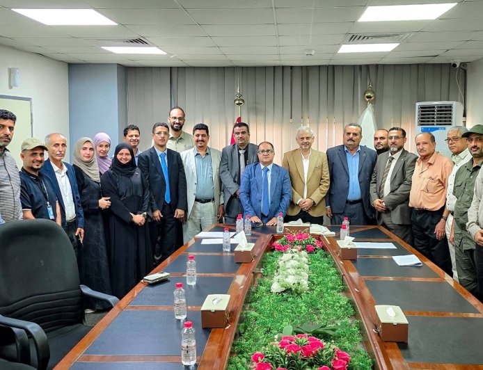 إجراء عملية إستلام وتسليم لمدير ونائب مدير مطار عدن الدولي
