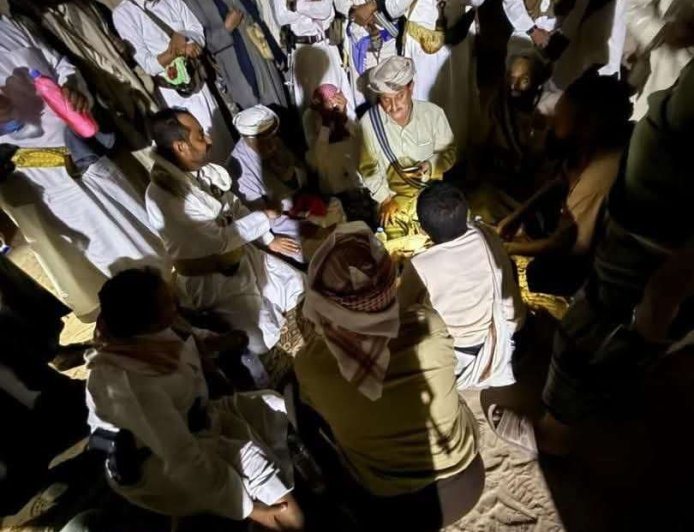وساطة قبلية تنجح في إنهاء خلاف بين قبيلتين في محافظة شبوة