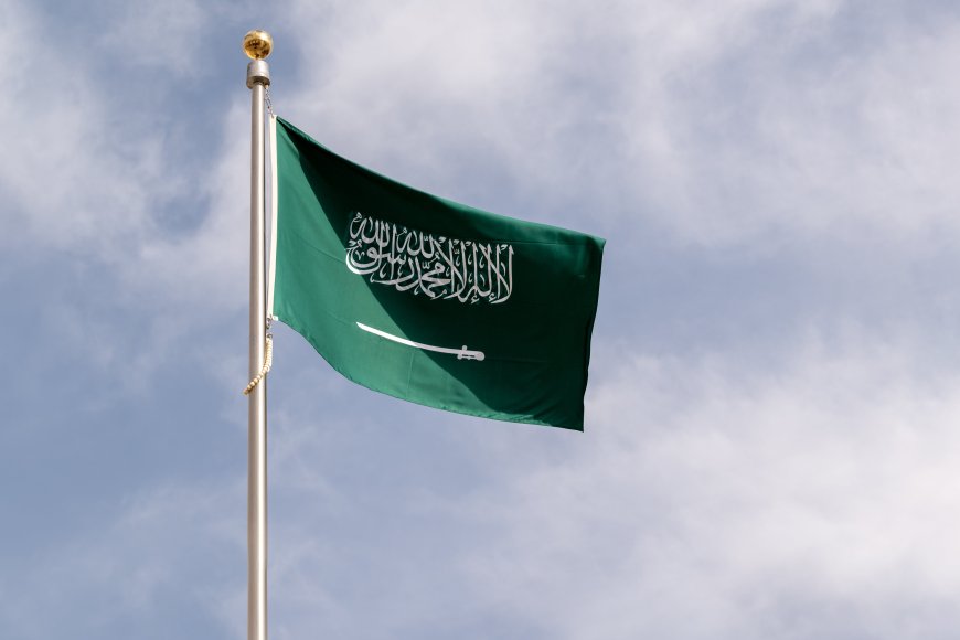 أول تعليق سعودي على أزمة إنقطاع الكهرباء في عدن