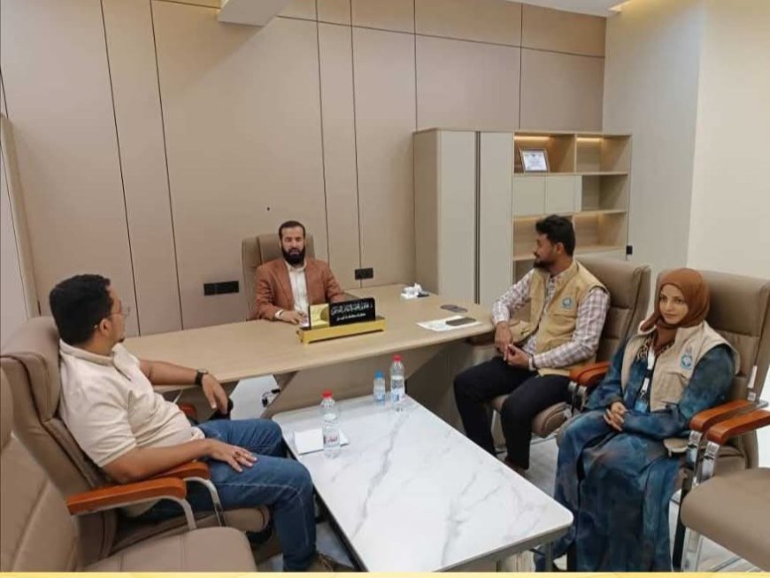 محافظ أبين يلتقي ممثلي منظمة يمن إيد ويدعو إلى تعزيز المشاريع الإنسانية والتنموية بالمحافظة