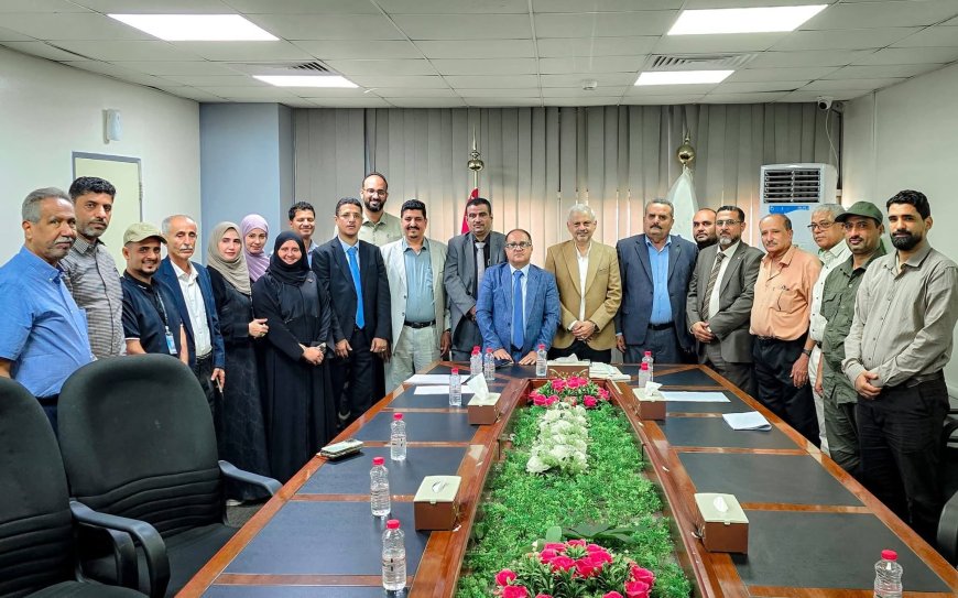 إجراء عملية إستلام وتسليم لمدير ونائب مدير مطار عدن الدولي