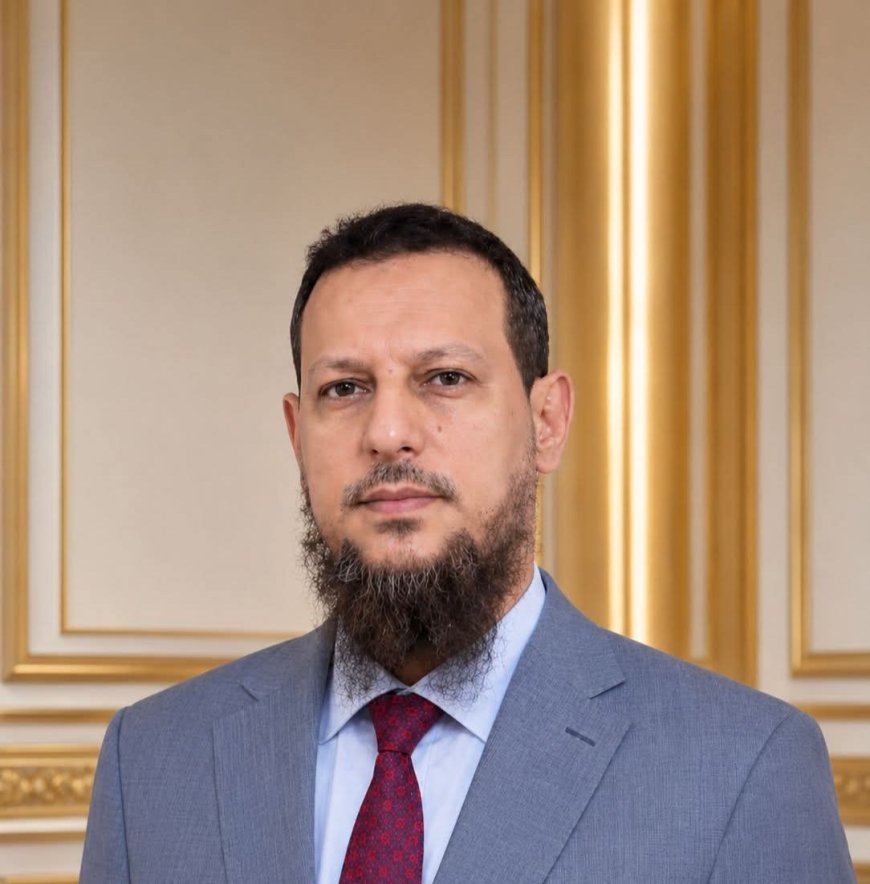 محافظ عدن يعزي أسر ضحايا حادث الإنفجار بمعسكر العمالقة ويوجه بمعالجة الجرحى وفتح تحقيق عاجل