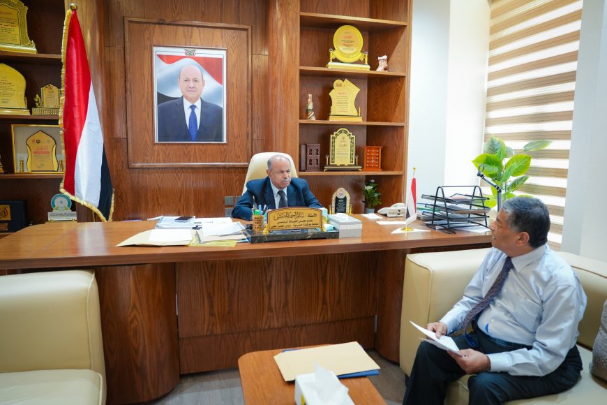 الخنبشي يطّلع على احتياجات هيئة مستشفى ابن سينا بالمكلا ويؤكد دعم تطوير خدماتها الصحية