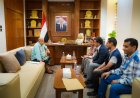 الخنبشي يبحث مع الغذاء العالمي توسيع المساعدات الإنسانية في حضرموت