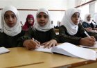 إغلاق مصنع الكراريس الوحيد ينذر بارتفاع أسعار المستلزمات المدرسية