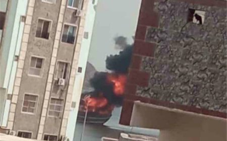 احتراق قارب صيد بمحيط ميناء المعلا بعدن