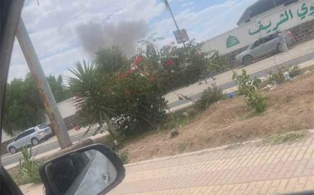 شاهد أول صورة.. غارات جوية تستهدف مطار صنعاء عقب تحذير يمني من طائرة إيرانية
