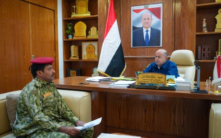 الخنبشي يلتقي قائد لواء بارشيد ويشيد بدوره في تعزيز الأمن وحماية المنطقة الغربية بحضرموت
