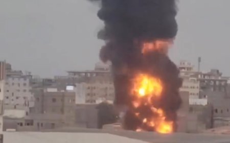 إندلاع حريق في هنجر تجاري بمديرية المنصورة بعدن