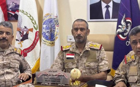 رئيس هيئة الأركان يوجه بملاحقة منفذي هجوم رماه وتعزيز الإجراءات الأمنية في حضرموت