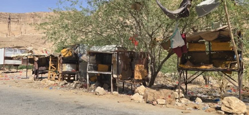 أمن دوعن يشدد على تنفيذ قرار منع بيع القات ويمنح مهلة أخيرة للمخالفين