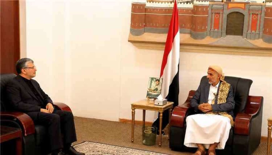 ظهور السفير الإيراني في صنعاء يفتح باب التكهنات.. ومراسل الجزيرة يعلق