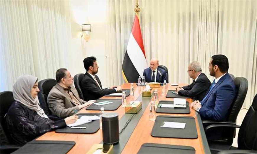 الرئيس العليمي: زمن الابتزاز والتهديد الحوثي انتهى.. والدولة لن تسمح بمصادرة قرار الحرب والسلم