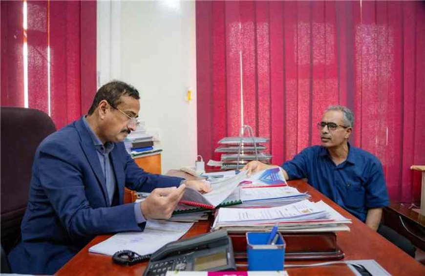 بن الوزير يوجه بتسريع تنفيذ المشاريع الخدمية والتنموية في عتق