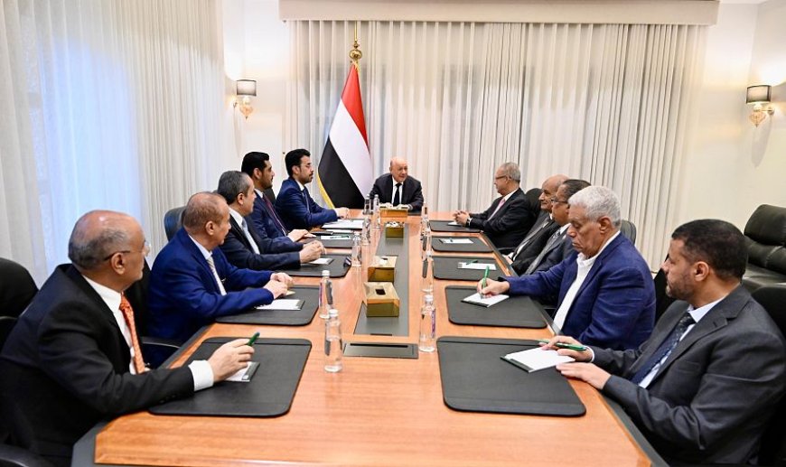 رئيس مجلس القيادة: معركة استعادة الدولة قضية مجتمع وليست قضية سلطة
