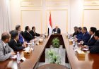 رسالة من العليمي للإعلام الوطني: بادروا بالرواية قبل أن يملأ الحـ.ـوثيون الفراغ