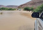 سيول وادي زبون تقطع الطريق الرابط بين سيئون وساه والمكلا