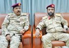 قائد المنطقة العسكرية الثانية يبحث مع قائد محور الغيضة رفع الجاهزية القتالية