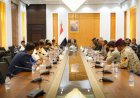 الخنبشي يوجه بتجفيف مسارات التهريب ووقف التدخلات في أعمال المنافذ والجمارك